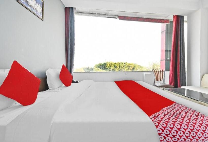 Flagship Hotel Crush On