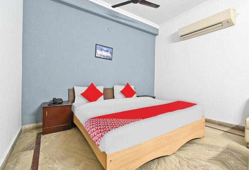 Flagship Hotel Crush On