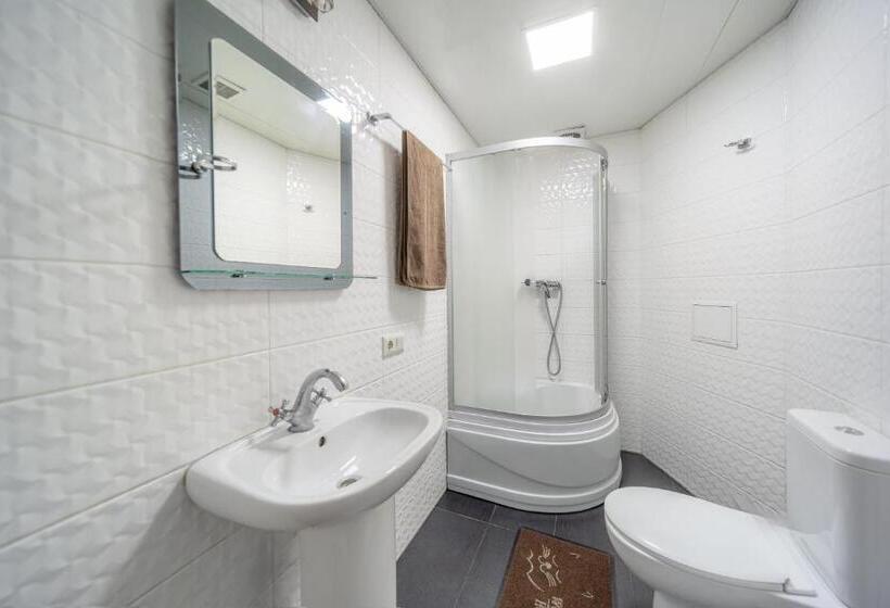 هتل окремі номери поруч з південним вокзалом