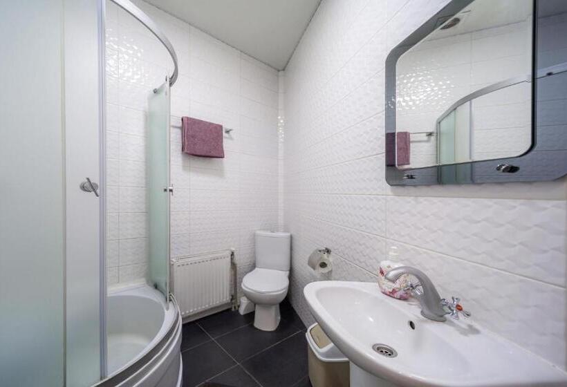 هتل окремі номери поруч з південним вокзалом