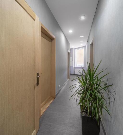 هتل окремі номери поруч з південним вокзалом