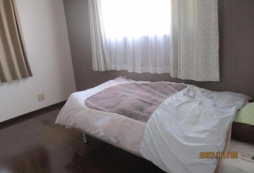 فندق 富山駅9分駐車2台可 一棟貸切りの宿 こられ 赤江邸