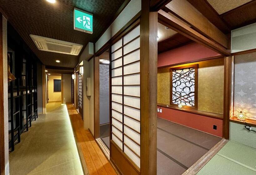 فندق Artist Village Apartments Kochi