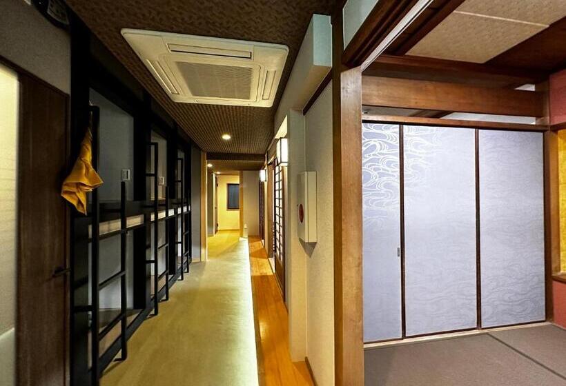 فندق Artist Village Apartments Kochi