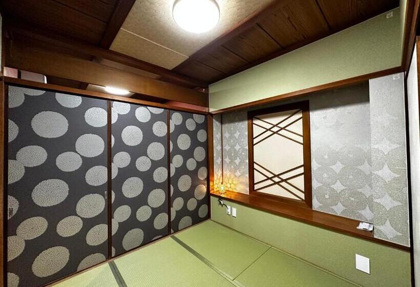 فندق Artist Village Apartments Kochi