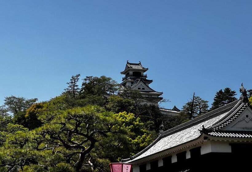 فندق Artist Village Apartments Kochi