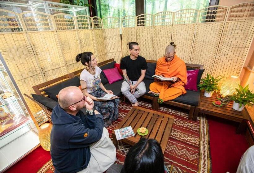 Отель Hindu Monastery   Shree Peetha Nilaya Ashram