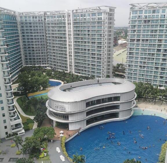 هتل Azure Staycation By Jane