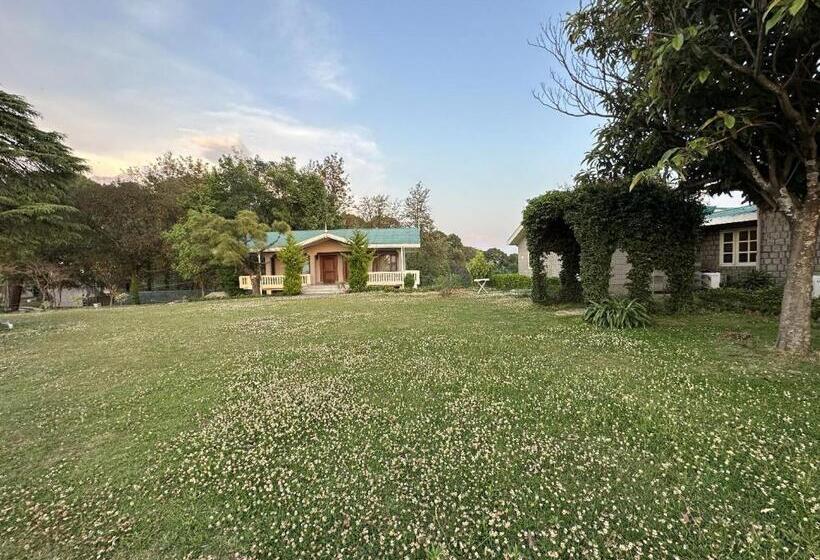 Отель Brij Anayra Dharamshala A Himalayan Luxury Retreat