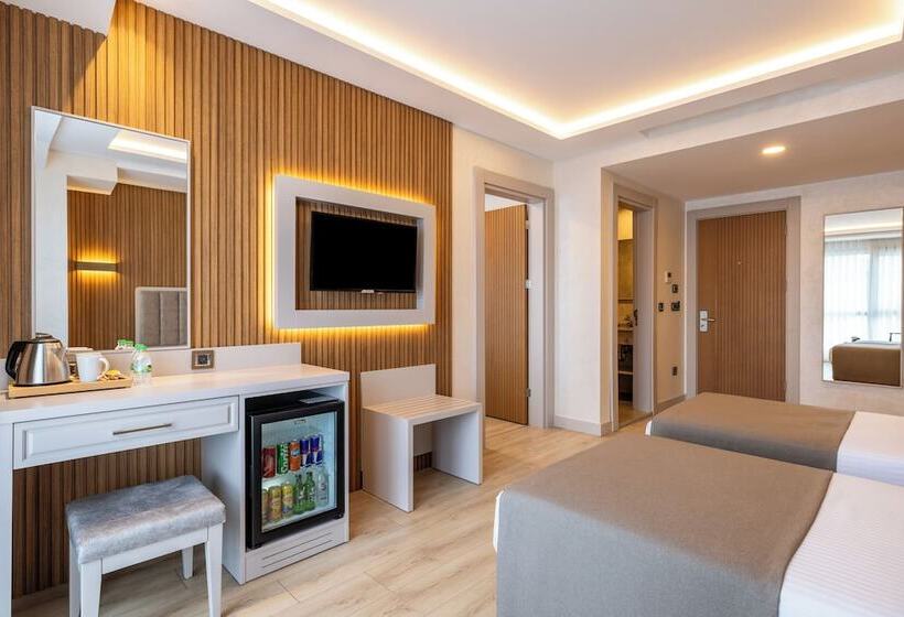 Carina Gold Hotel And Restaurant