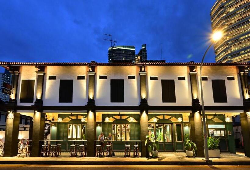 هتل کپسول Dream Chaser Boutique Capsule