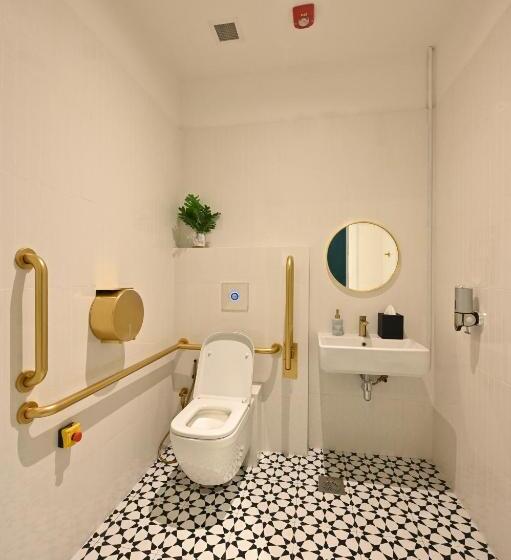 هتل کپسول Dream Chaser Boutique Capsule