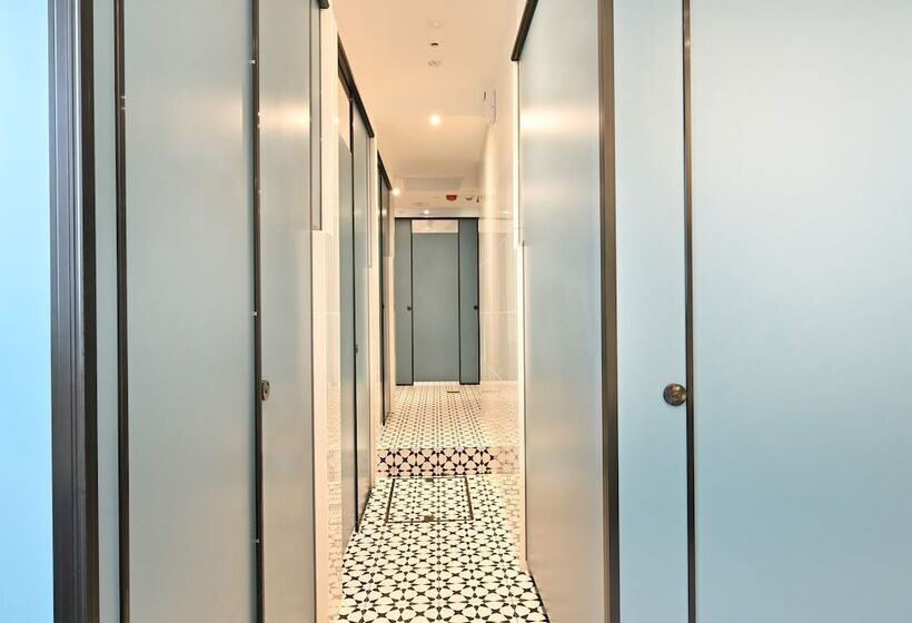 هتل کپسول Dream Chaser Boutique Capsule