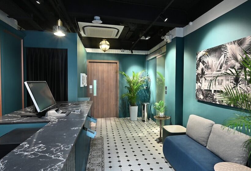 هتل کپسول Dream Chaser Boutique Capsule