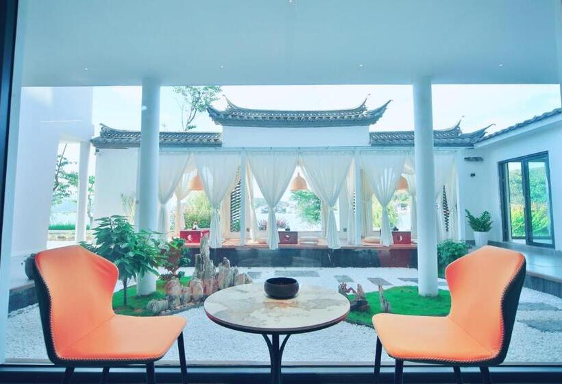 Отель Dali Fish Inn Sea View