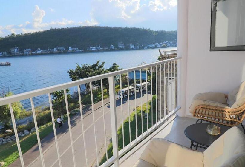 Отель Dali Fish Inn Sea View