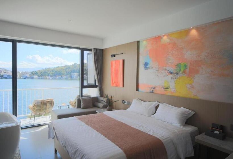 Отель Dali Fish Inn Sea View