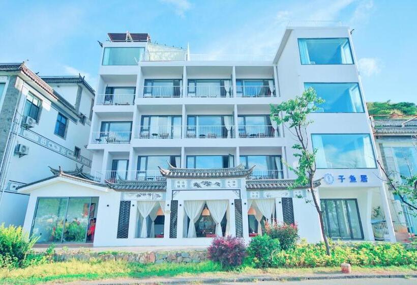 Отель Dali Fish Inn Sea View