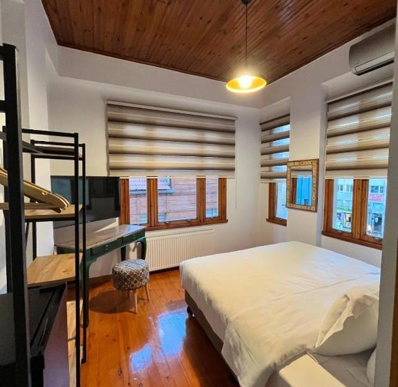 ホテル Dimora Kadıköy