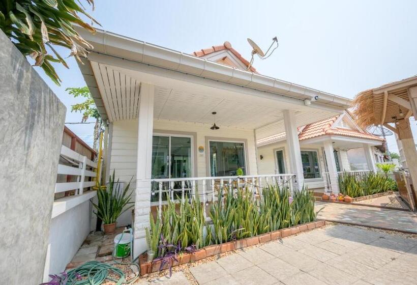 Отель Halo Sea Koh Larn