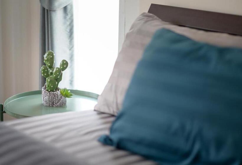 Отель Halo Sea Koh Larn