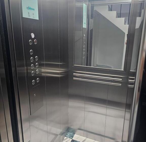 فندق Happy Beach Jomtien Guesthouse