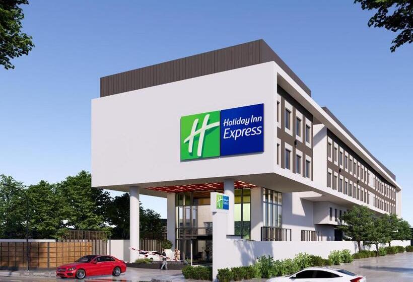בית מלון כפרי Holiday Inn Express Bengaluru Bommasandra, An Ihg