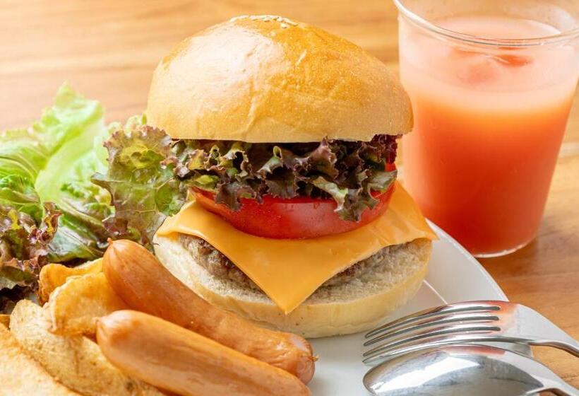 בית מלון כפרי Innocence Resort  In Chiba Resol