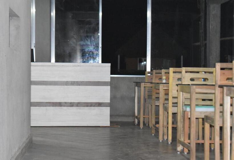 فندق Kanikasundari Home Stay