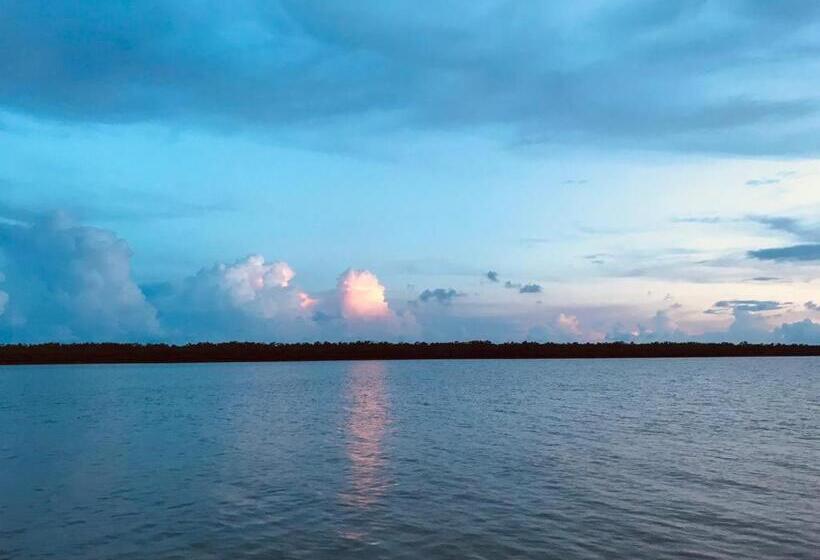 فندق Kanikasundari Home Stay