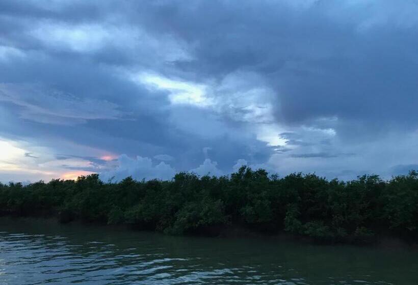 فندق Kanikasundari Home Stay