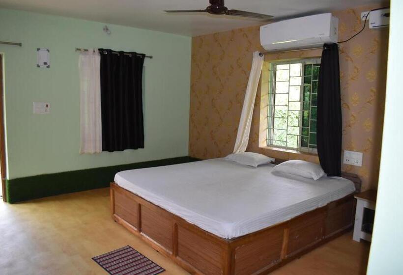 فندق Kanikasundari Home Stay