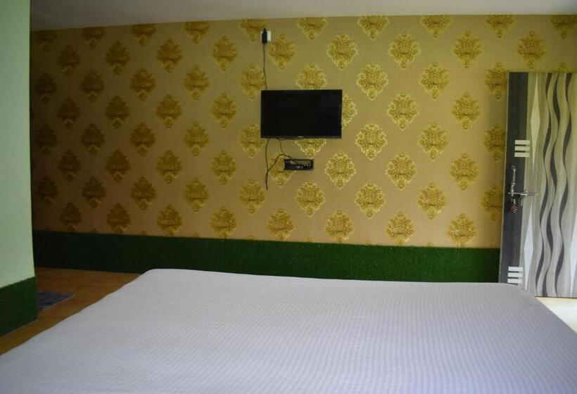 فندق Kanikasundari Home Stay