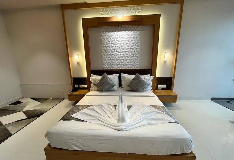 酒店 Kyriad Prestige Ilkal