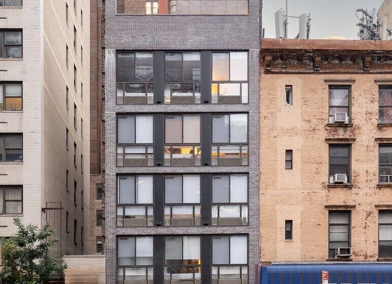 酒店 Little Charlie