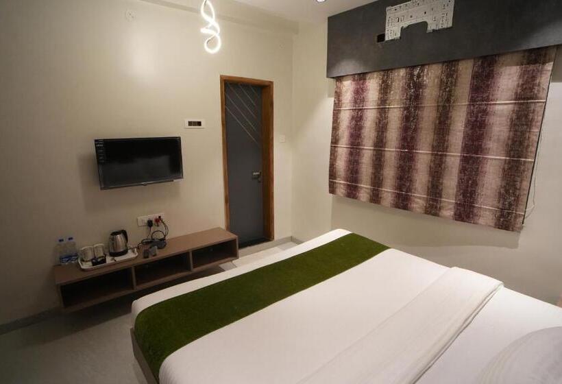 ホテル Modi Samrat