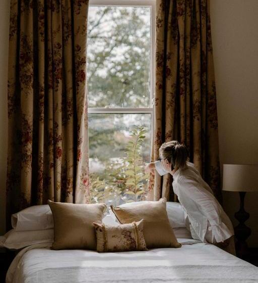 בית מלון כפרי Moss Manor