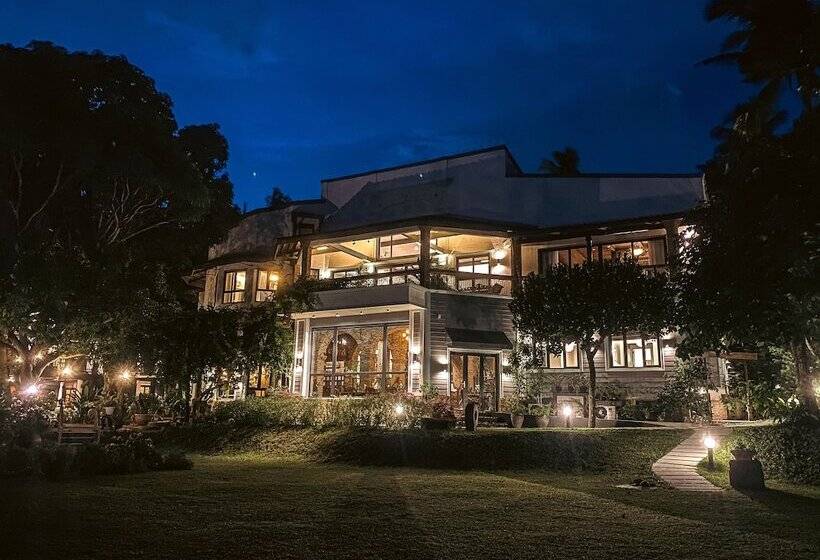 בית מלון כפרי Nuuk Taal Lake