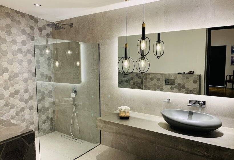 בית מלון כפרי Nuuk Taal Lake