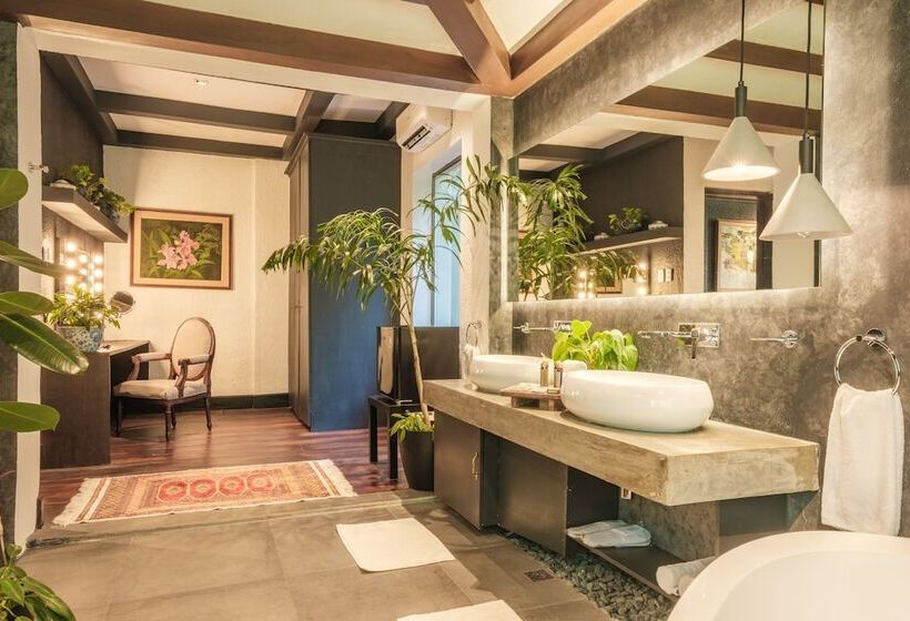 בית מלון כפרי Nuuk Taal Lake