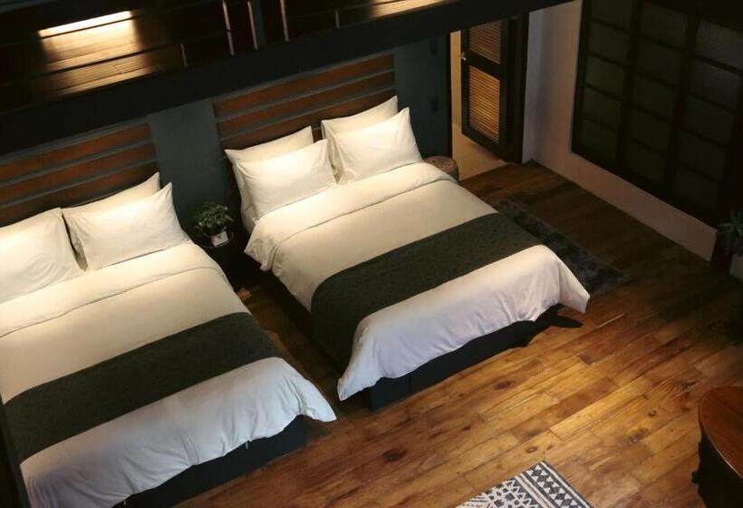 בית מלון כפרי Nuuk Taal Lake