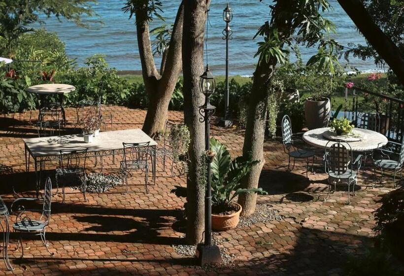 בית מלון כפרי Nuuk Taal Lake