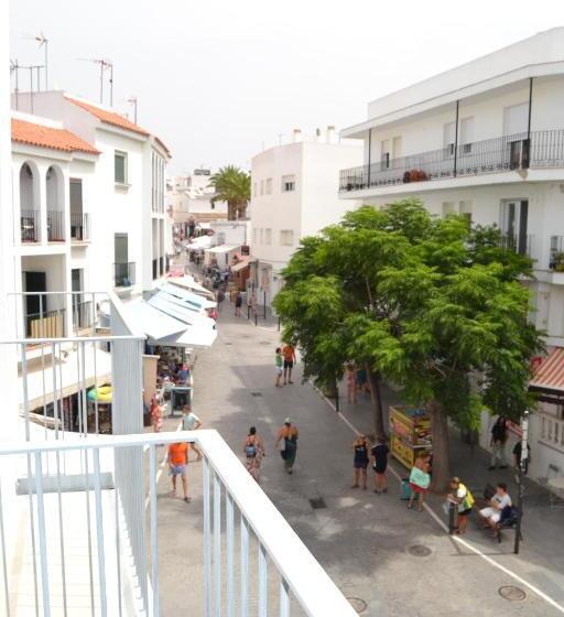 Отель Oasis Centro