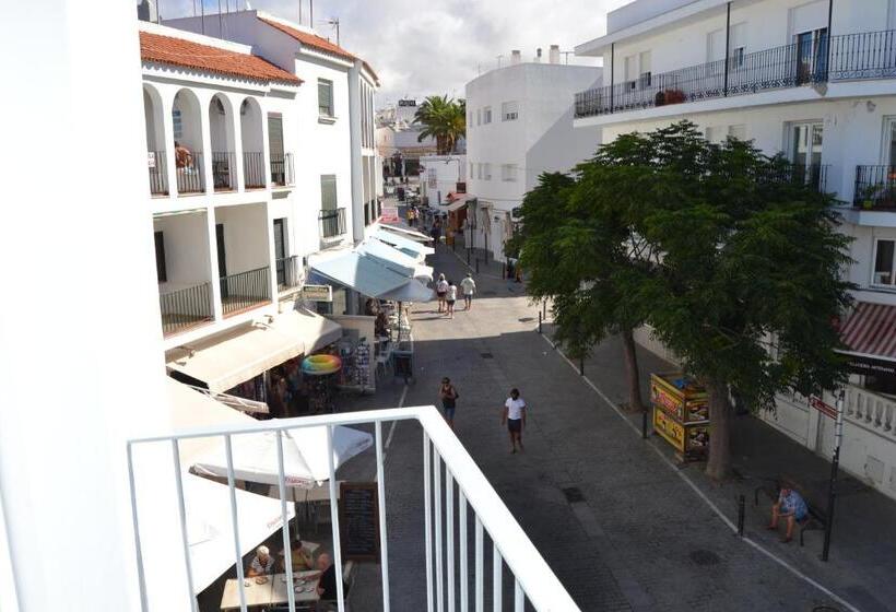 Отель Oasis Centro