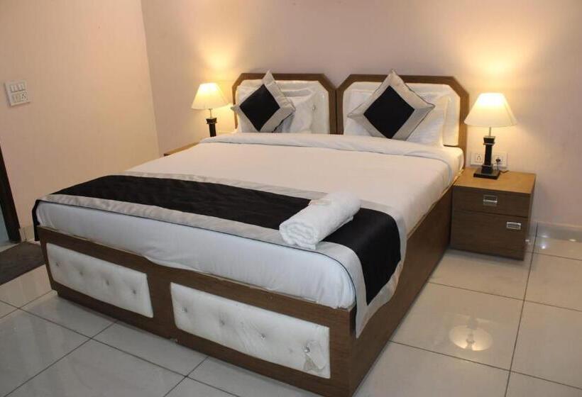 Отель Oyo Dream House