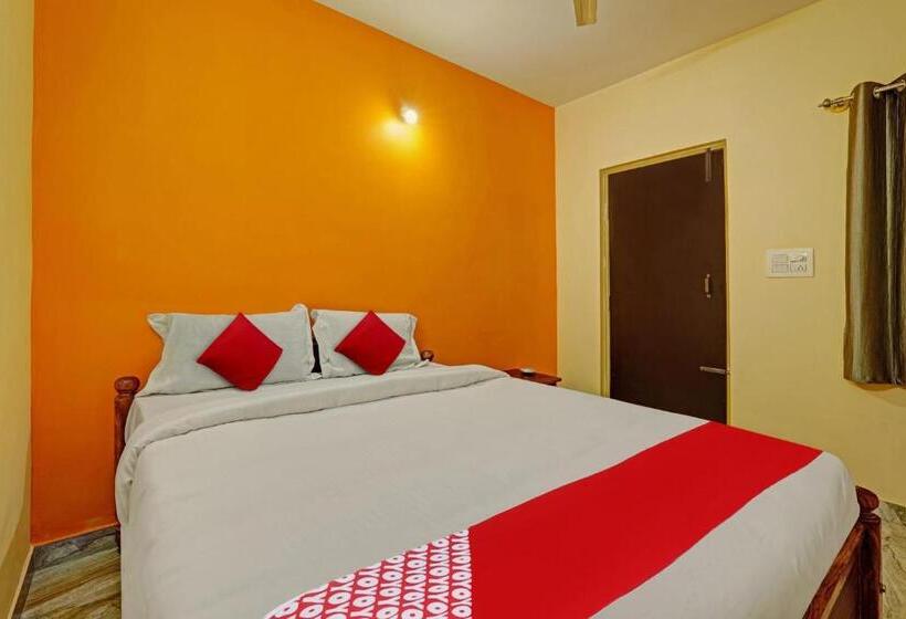ホテル Oyo Flagship 81451 Surya Rooms