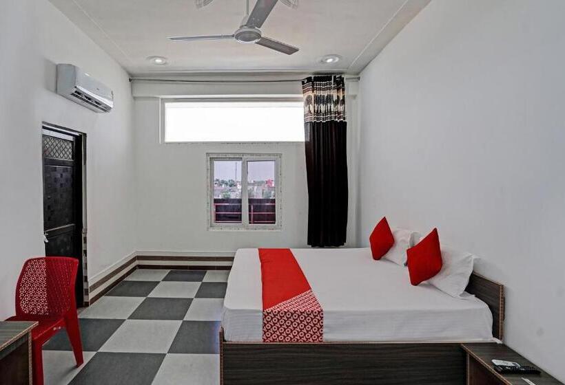 فندق Oyo Flagship Kmps Palace