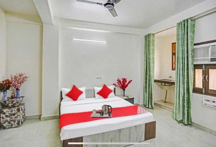 فندق Oyo Flagship Kmps Palace