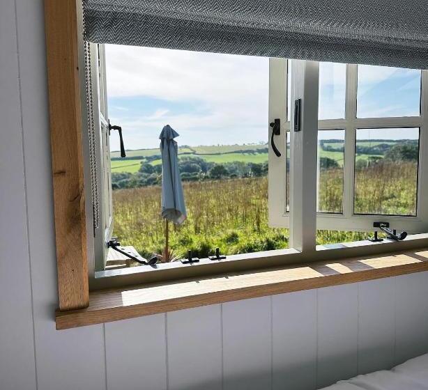 Отель Private And Peaceful Stay In A Luxury Shepherds Hut Near Truro