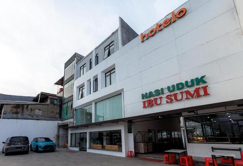 ホテル Reddoorz Near Mangga Dua Mall